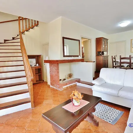 Vila Seafront Villa, Only 20 Meters From The Sea.