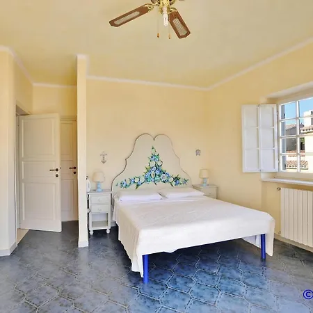 Seafront Villa, Only 20 Meters From The Sea. Vila