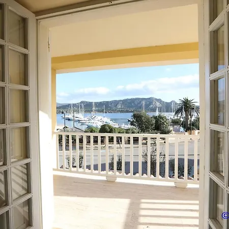 Vila Seafront Villa, Only 20 Meters From The Sea. Cannigione