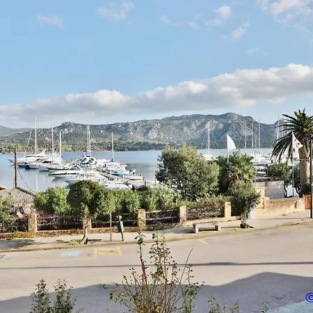 Seafront Villa, Only 20 Meters From The Sea. Vila Cannigione