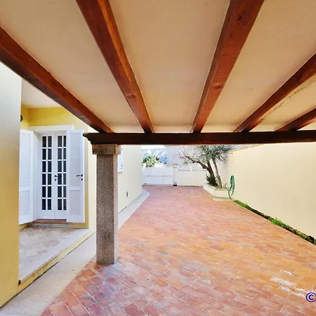 Seafront Villa, Only 20 Meters From The Sea. Vila Cannigione