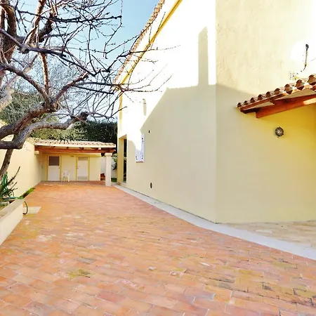 Seafront Villa, Only 20 Meters From The Sea. *