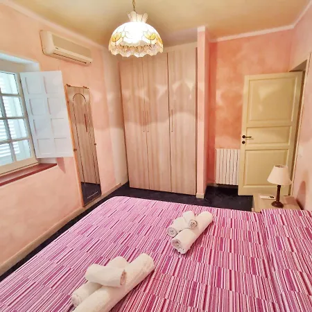 Villa Seafront Villa, Only 20 Meters From The Sea. *